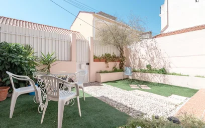 Quarto privado em Calçada da Quintinha, imagem 12 de 13
