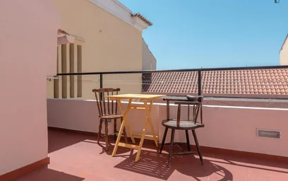 Quarto privado em Calçada da Quintinha, imagem 4 de 13