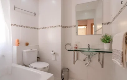 Quarto privado em Calçada da Quintinha, imagem 10 de 13