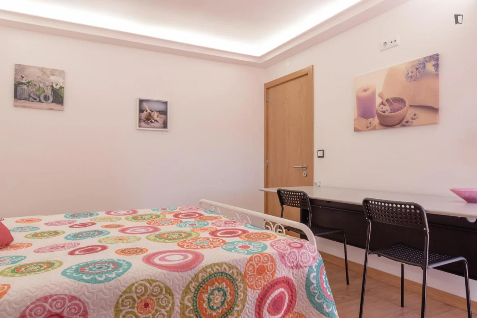Quarto acolhedor para estudantes disponível em 