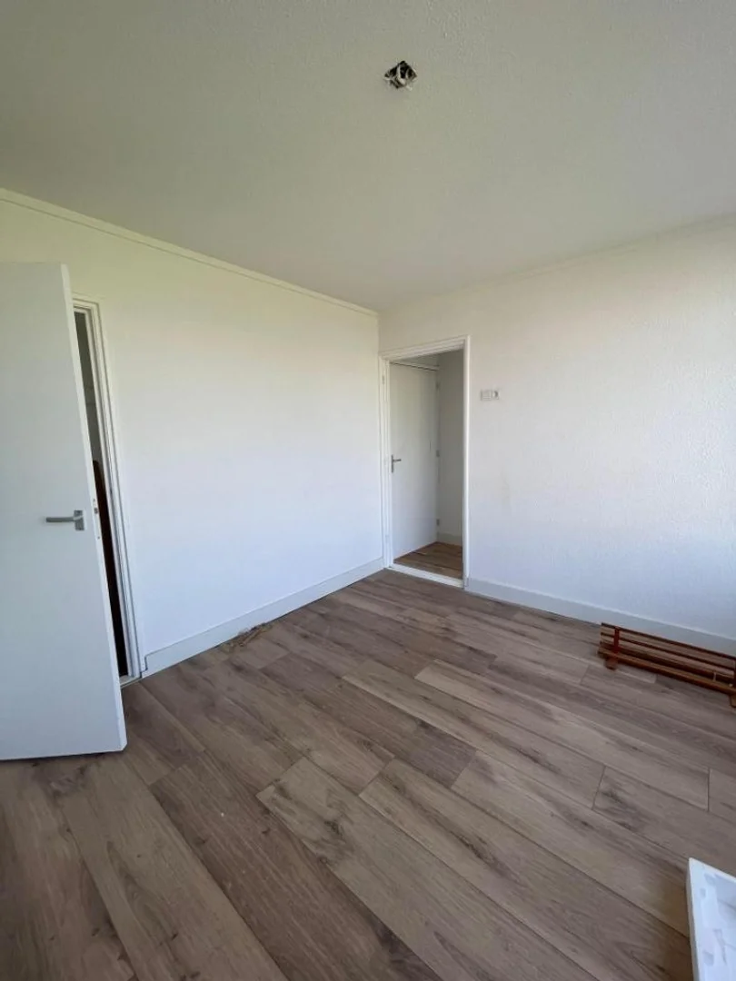 Budget-friendly student room close to campus in 