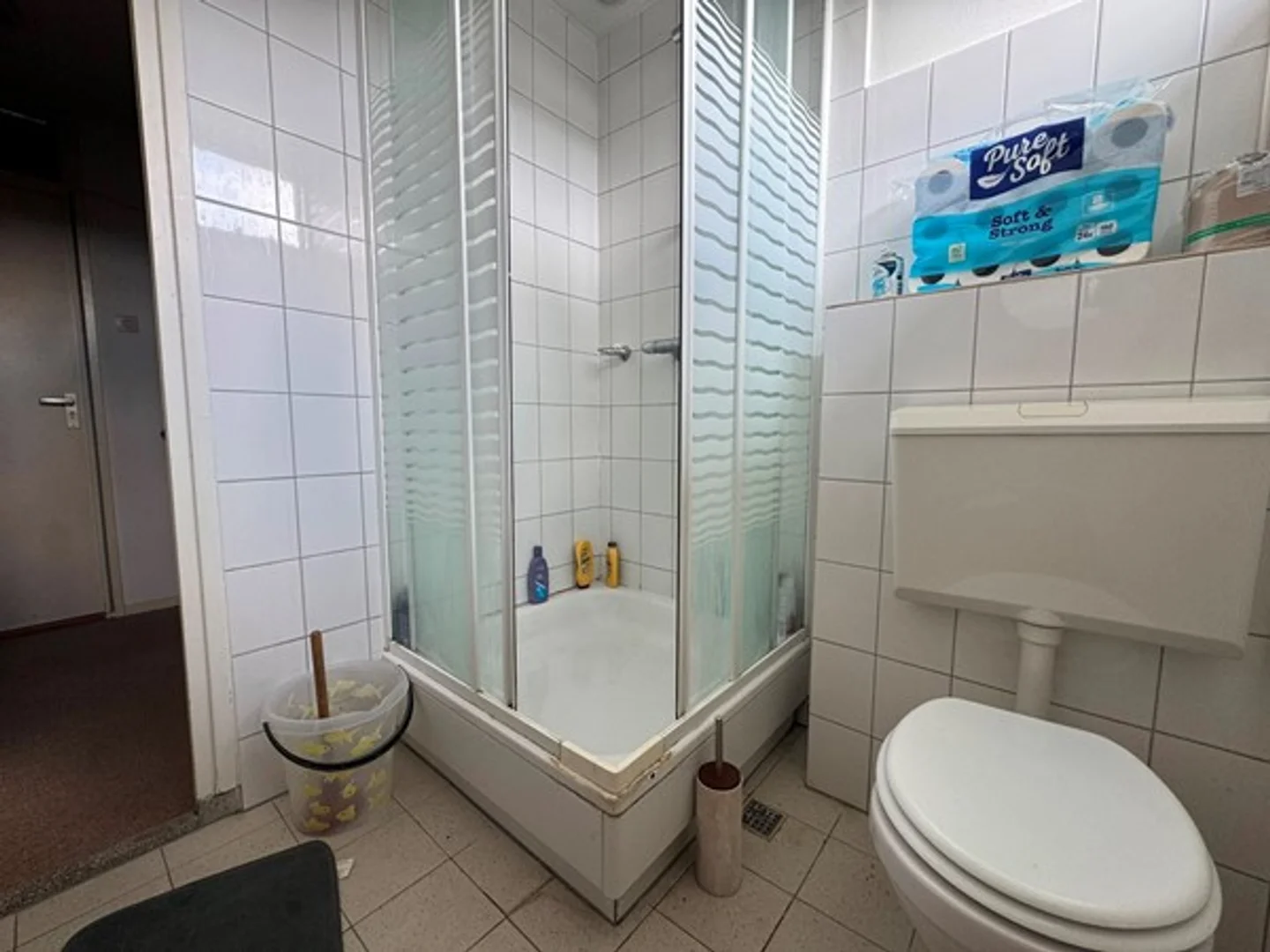 Habitación estudiantil económica con ubicación conveniente en 