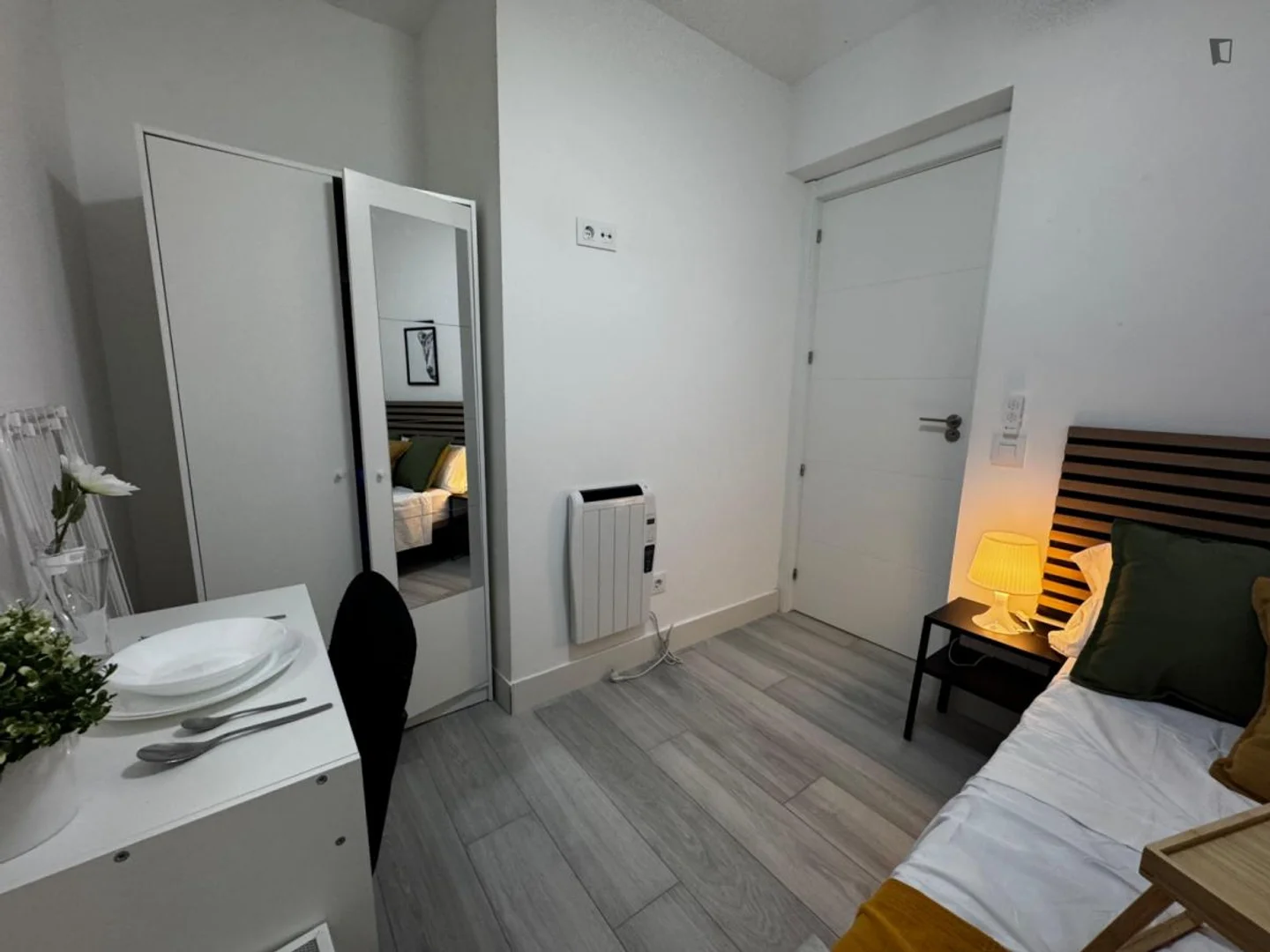 Chambre d'étudiant confortable et spacieuse dans 