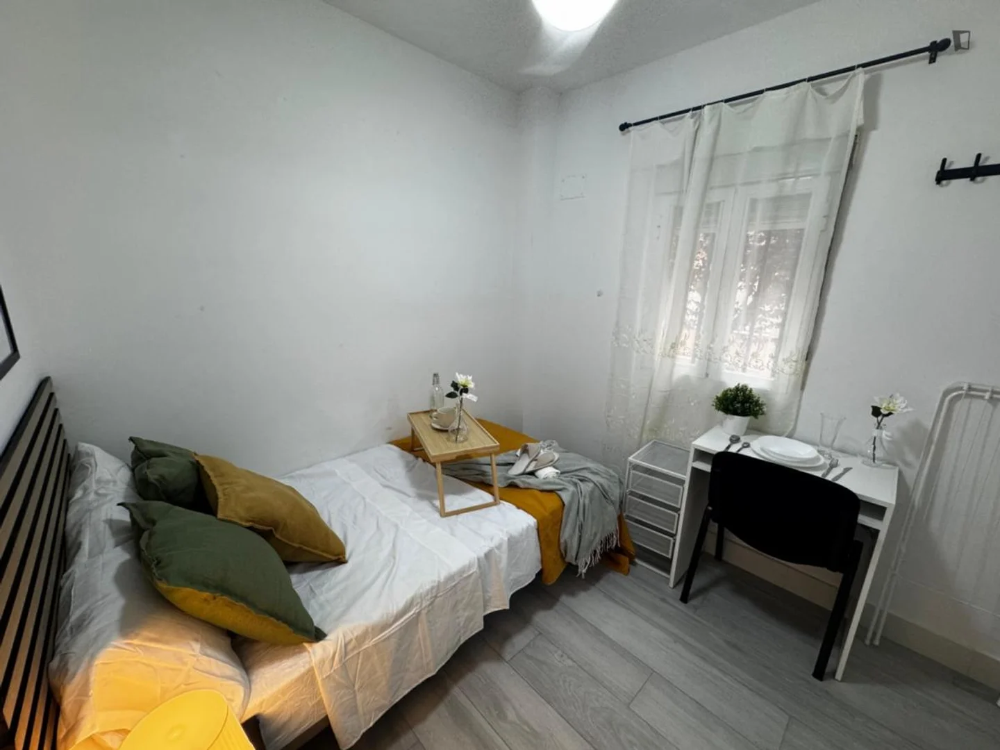 Chambre d'étudiant confortable et spacieuse dans 