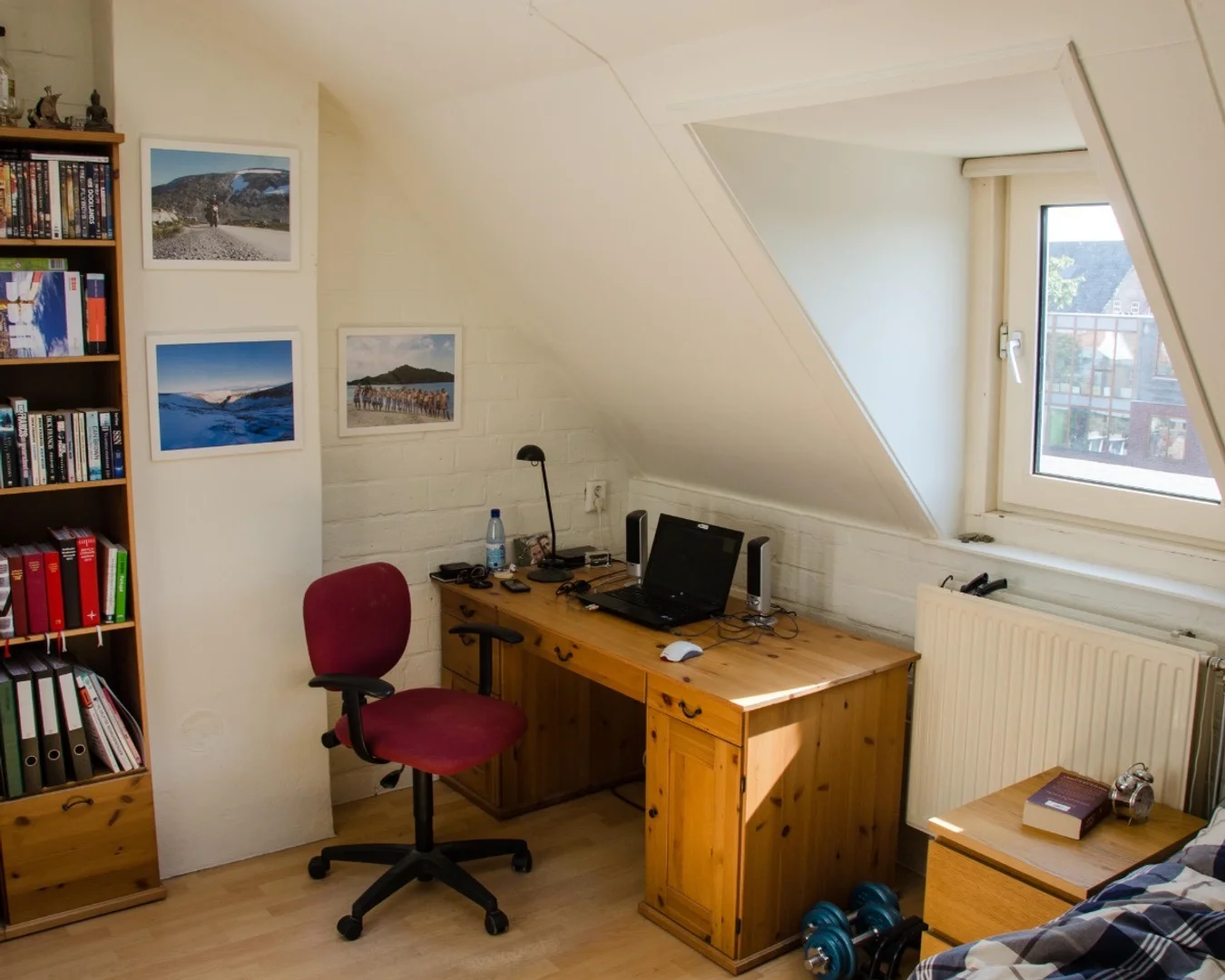 Quarto de estudante económico com localização conveniente em 