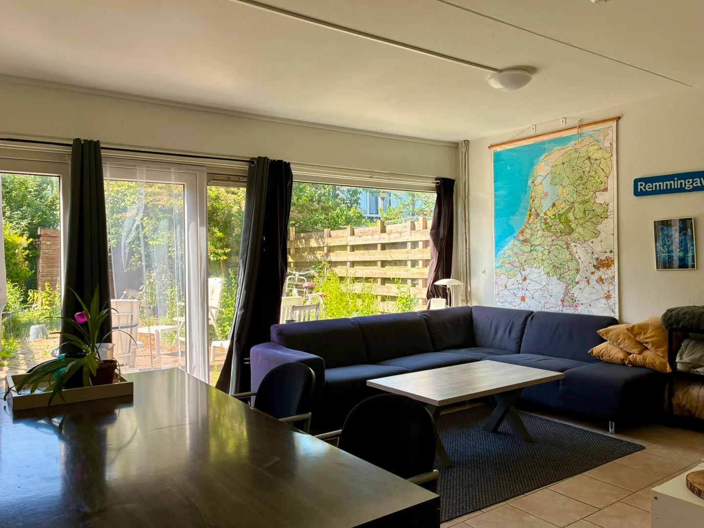 Habitación acogedora para estudiantes disponible en 