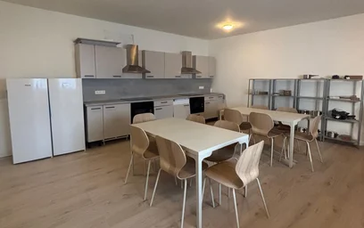 Chambre à louer dans un appartement en colocation à {area}