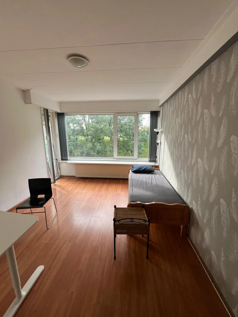 Habitación en apartamento estudiantil en alquiler en , completamente amueblado