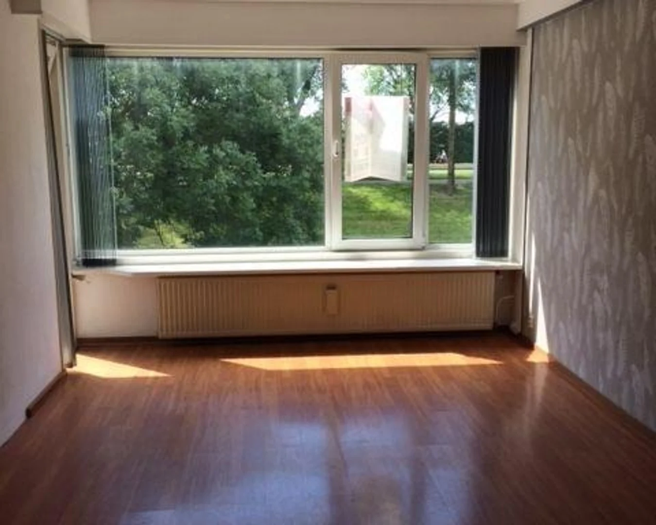 Habitación acogedora para estudiantes disponible en 