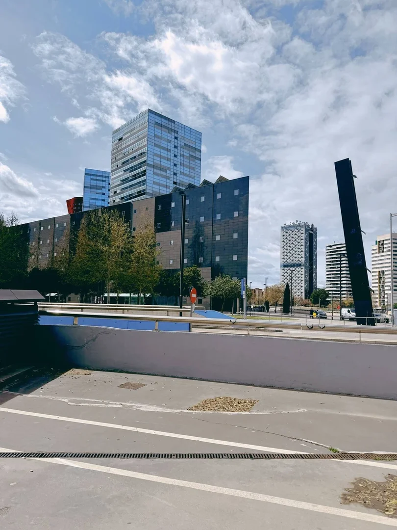Plaza d'Europa, 13,
