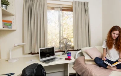Logement avec 3 chambres à {area}