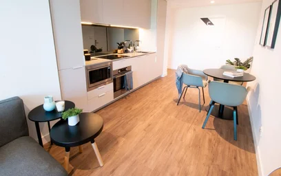 Appartamento intero in residence in 145 Berkeley St, Melbourne VIC 3000, Australia, immagine 2 di 19