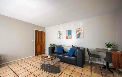 Gesamte Unterkunft im Wohnheim in der 6563 Trigo Rd. , Goleta, United States, bild 16 von 27