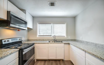 Entire apartment in residence at Street, TX, Houston, United States, 77013, image 4 of 14