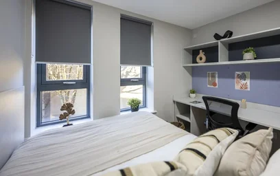 {area} de kiralık çok aydınlık stüdyo