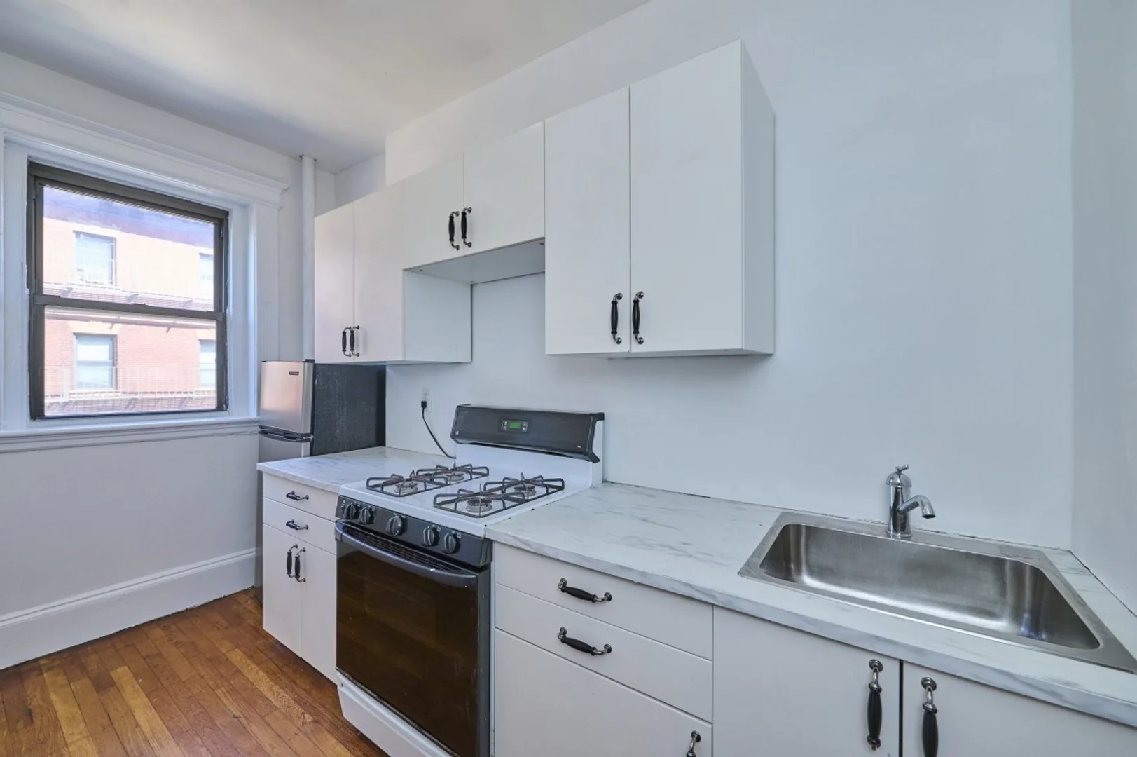 1254, Commonwealth Ave., Unit 11, Allston, Boston, MA, 02134