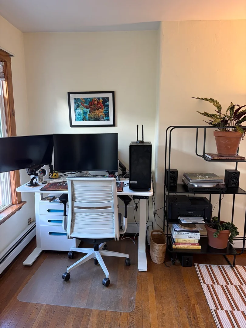 464, Somerville Ave., Unit 5, Union Square, Somerville, MA, 02143