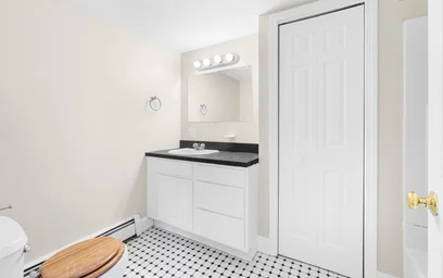 Logement entier en résidence à 31, Soley St., Unit 2, Charlestown, Boston, MA, 02129, image 3 de 16