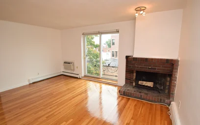 Logement entier en résidence à 135, Inman St., Unit 12a, Inman Square, Cambridge, MA, 02139, image 2 de 15