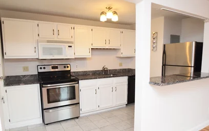 Logement entier en résidence à 135, Inman St., Unit 12a, Inman Square, Cambridge, MA, 02139, image 7 de 15
