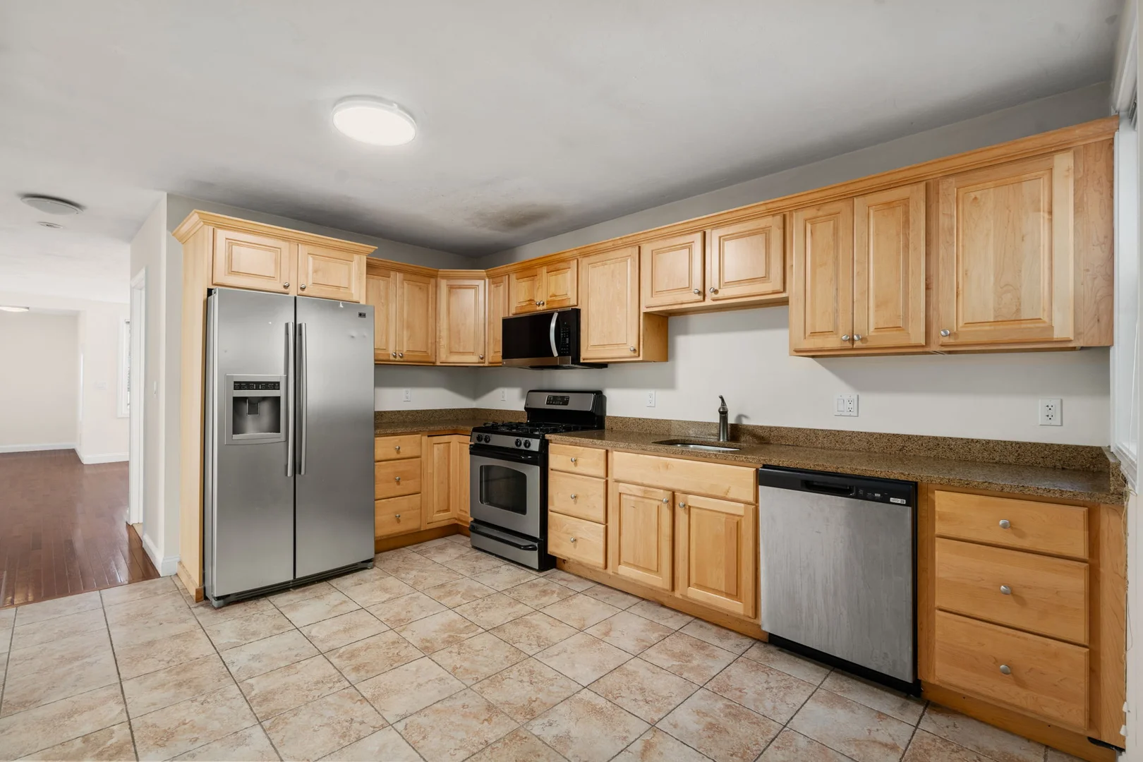 93, Kilsyth Rd., Unit Room, Brighton, Boston, MA, 02135
