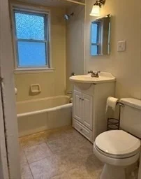 Logement entier en résidence à 59-61, Beechcroft St., Unit 2, Brighton, Boston, MA, 02135, image 1 de 16