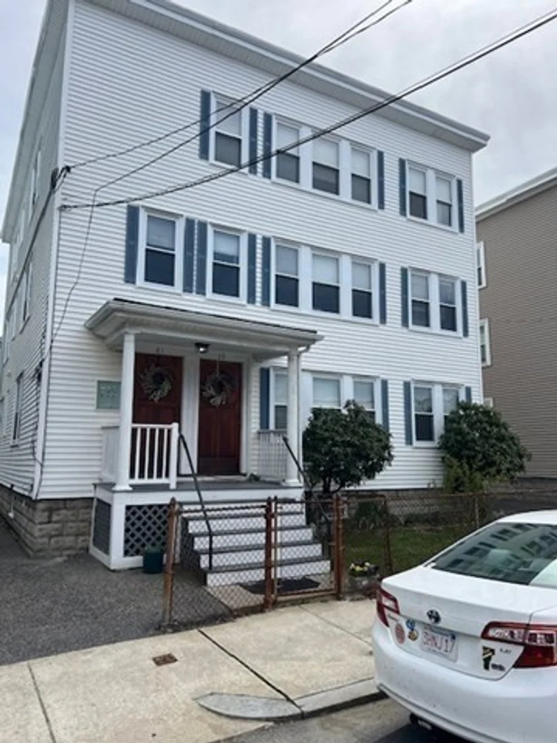 59-61, Beechcroft St., Unit 2, Brighton, Boston, MA, 02135