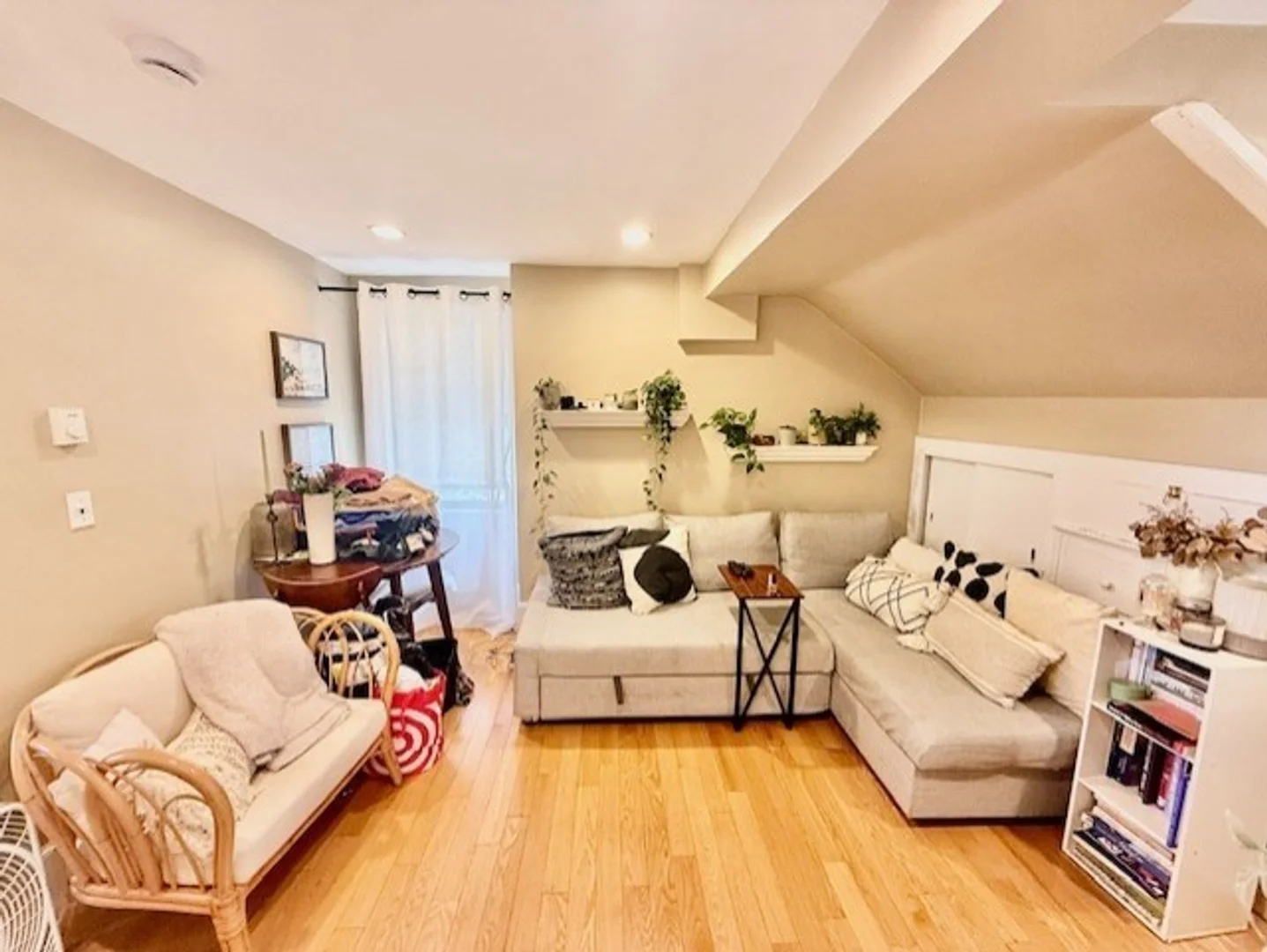 2, Derne, Unit 5, Beacon Hill, Boston, MA, 02114