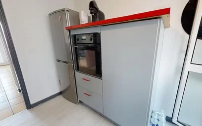 Quarto privado em Rue de Turin, Bonnefoy-Roseraie-Gramont, imagem 6 de 10