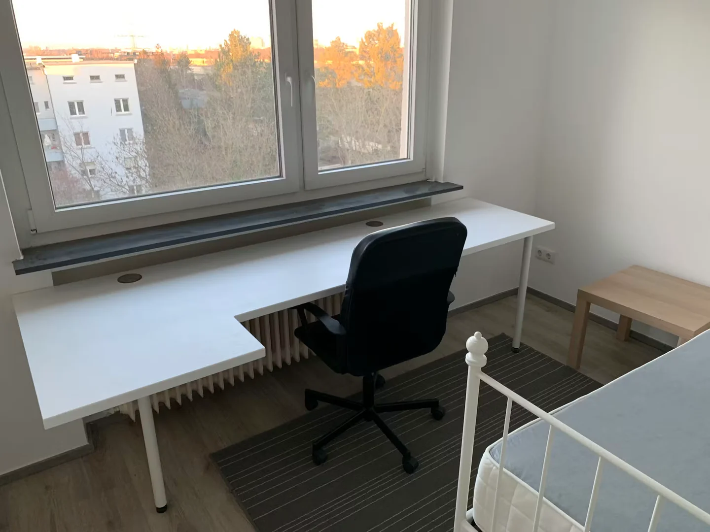 Bezahlbares Zimmer für Studenten mit ausreichender Beleuchtung in 