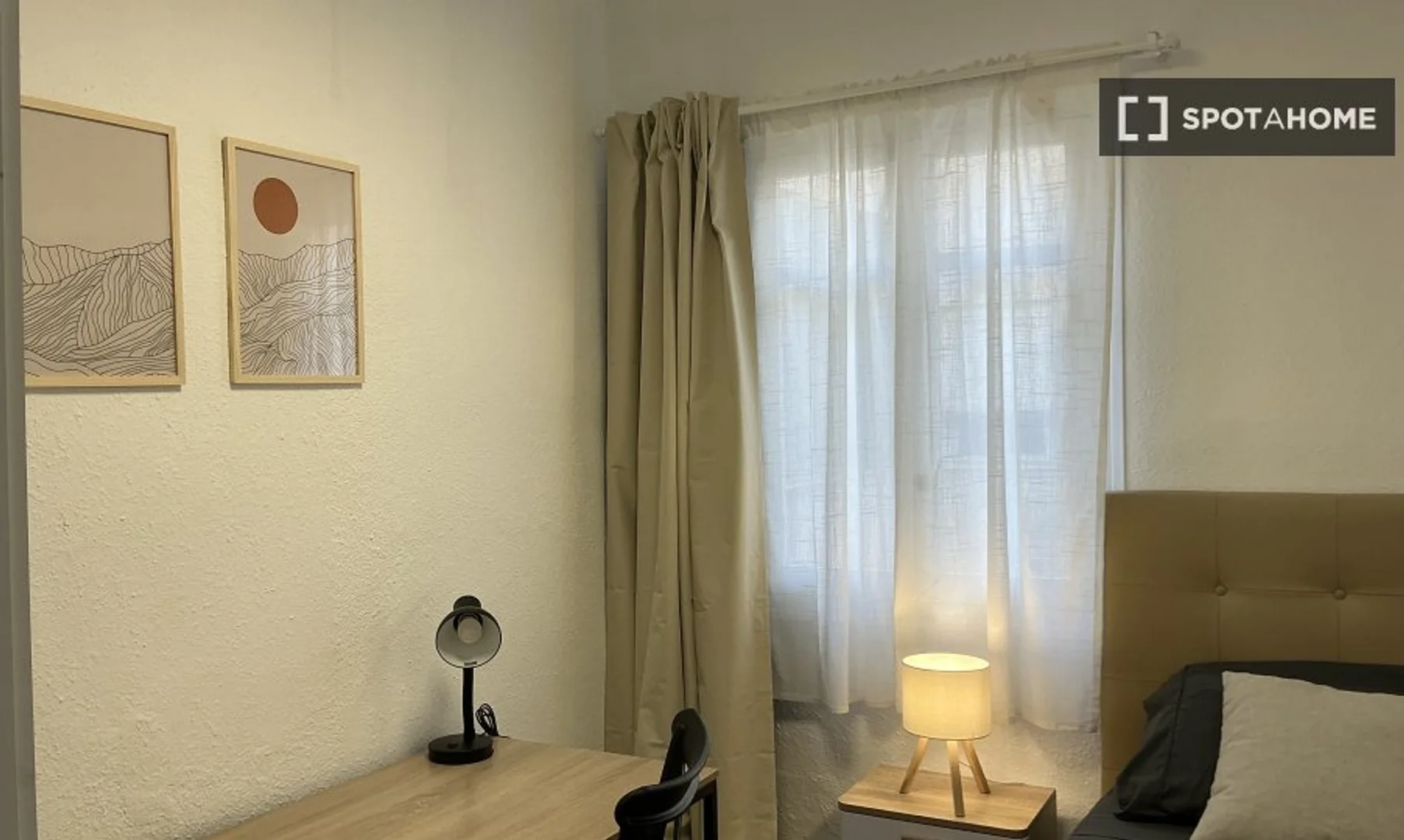 Studentenfreundliches Zimmer in mit modernen Annehmlichkeiten