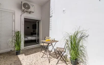 Monolocale in Mpoumpolinas, immagine 5 di 8