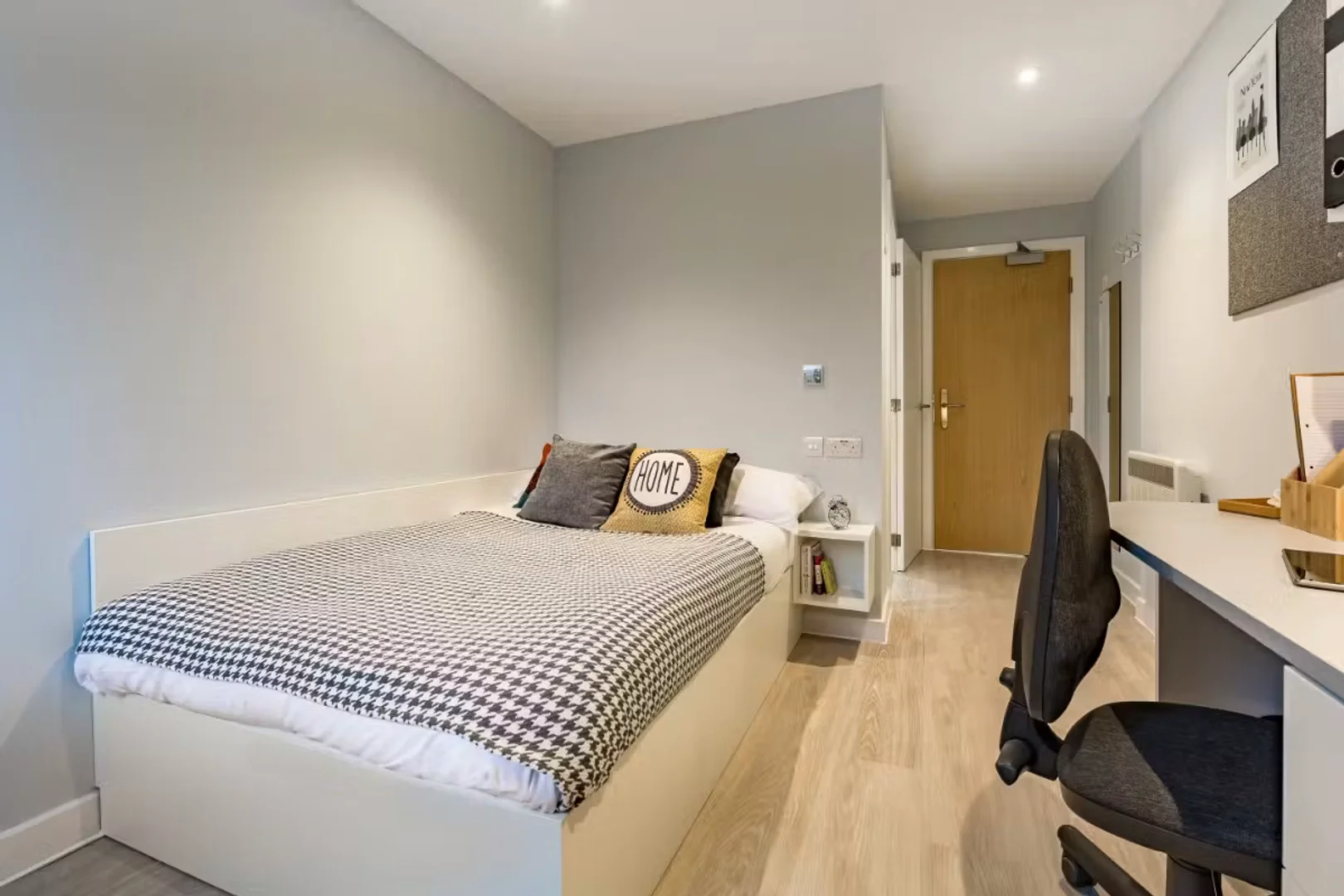 Habitación en apartamento estudiantil en alquiler en , completamente amueblado