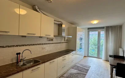 Entire apartment at Pieter Calandlaan, Amsterdam Nieuw-West, image 4 of 10