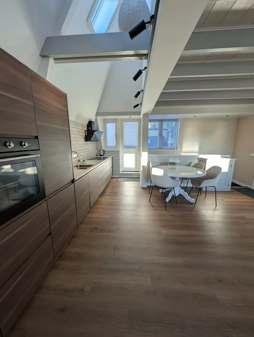 Van Tuyll van Serooskerkenweg, Amsterdam-Zuid