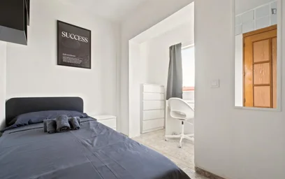 Privatzimmer in der Av. de las Ciudades, bild 1 von 16