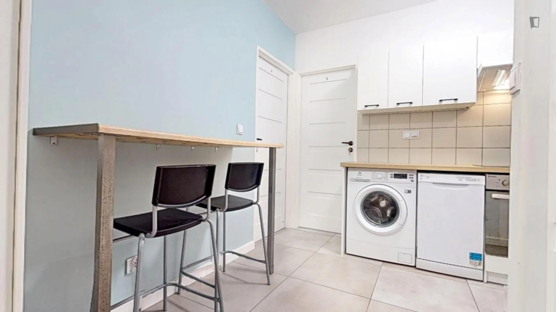Habitación asequible para estudiantes con buena iluminación en 