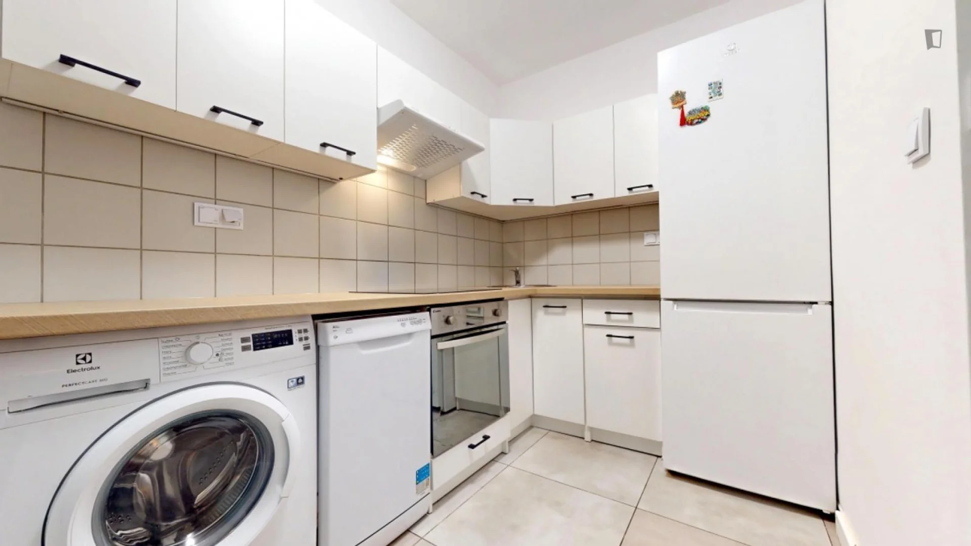 Habitación acogedora para estudiantes disponible en 