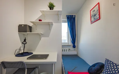 Alquiler de habitación en piso compartido en {area}