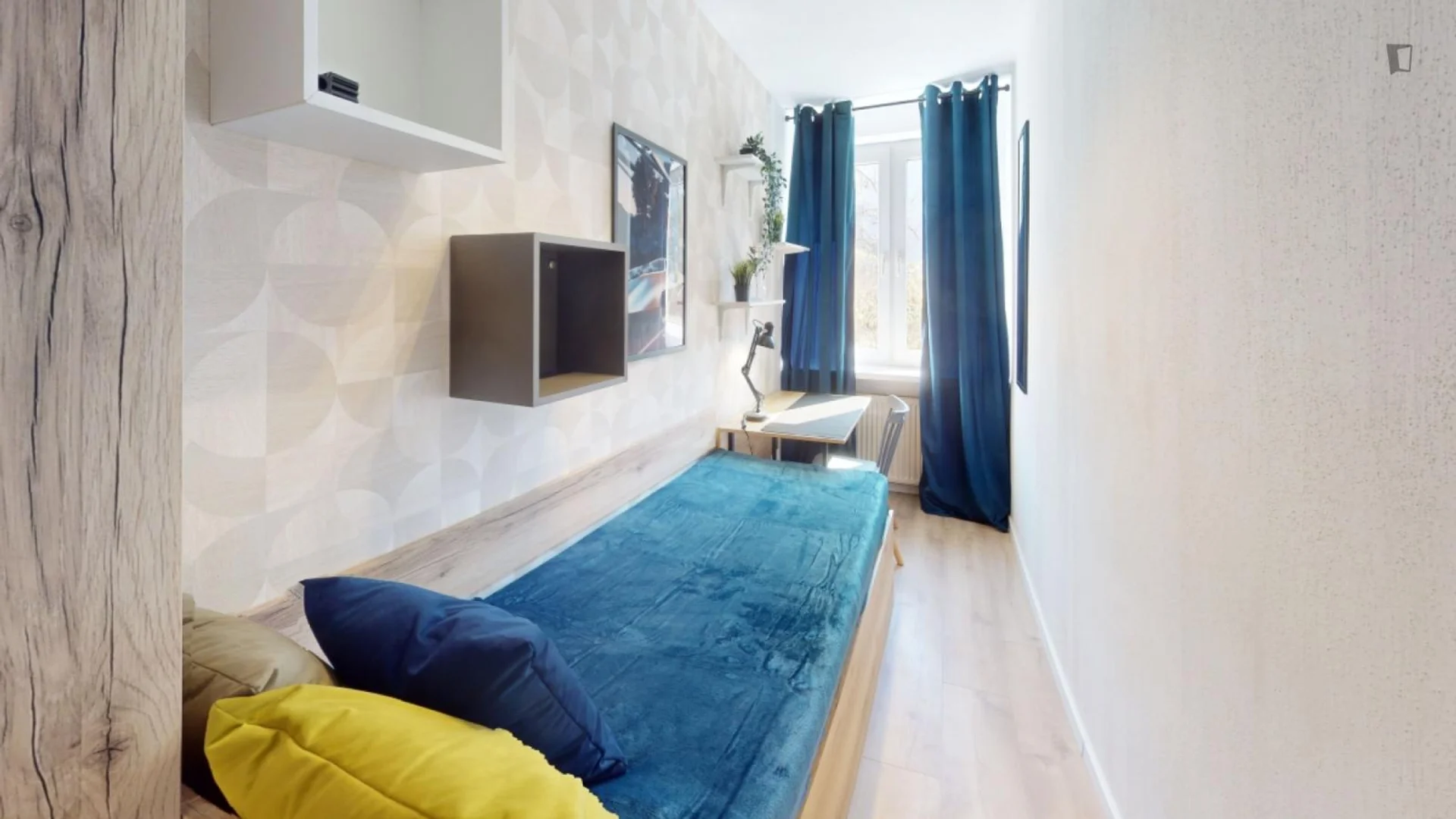 Habitación estudiantil económica con ubicación conveniente en 