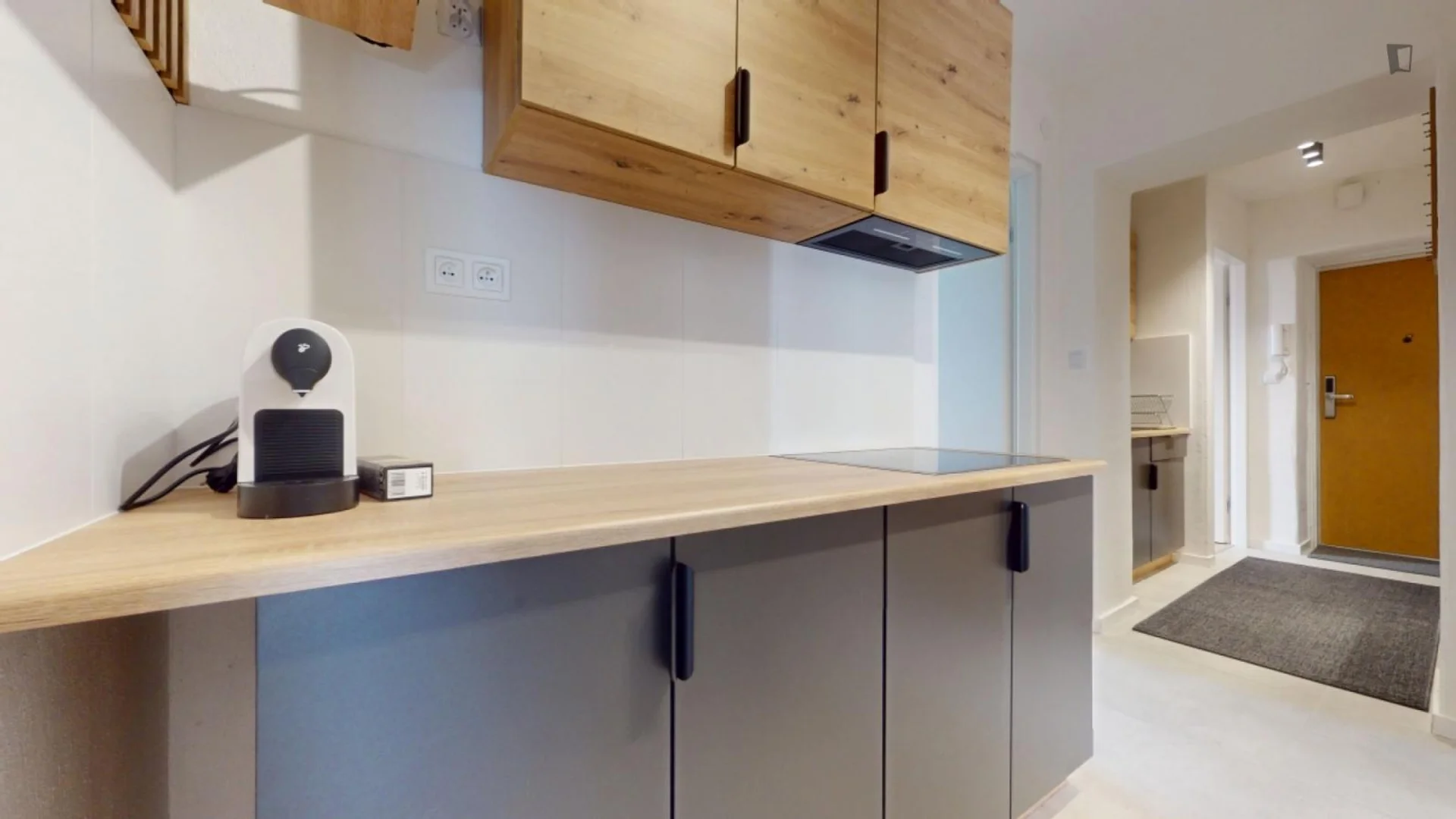Habitación asequible para estudiantes con buena iluminación en 