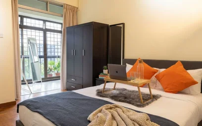 Cheap private room in {area}