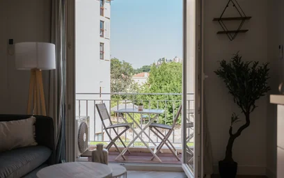 Studio at Rue Georges Clemenceau, image 26 of 31