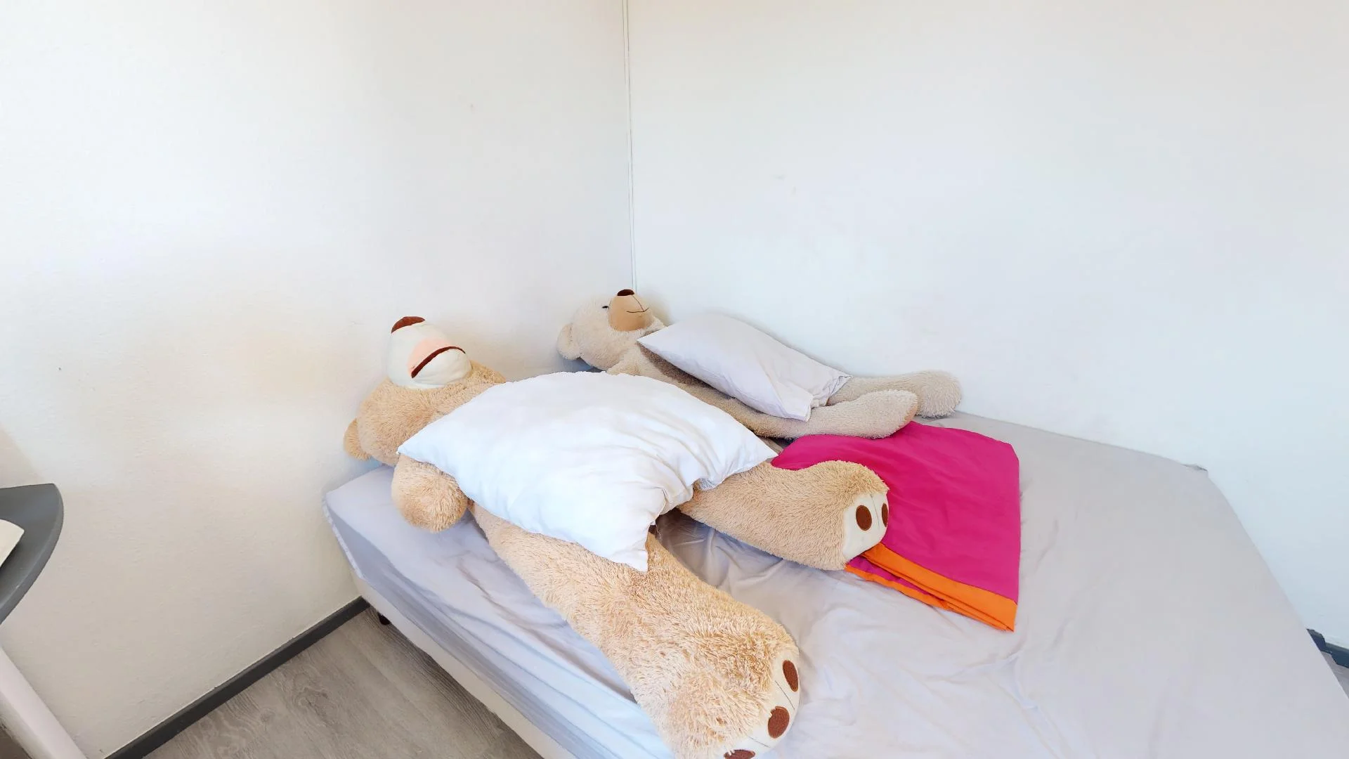 Habitación acogedora para estudiantes disponible en 