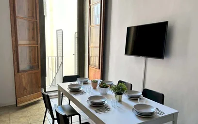 Private room at Carrer d'Avinyó, 24, Ciutat Vella, 08002 Barcelona, Spain, image 3 of 14