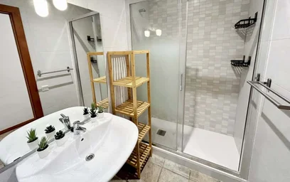 Private room at Carrer d'Avinyó, 24, Ciutat Vella, 08002 Barcelona, Spain, image 4 of 14