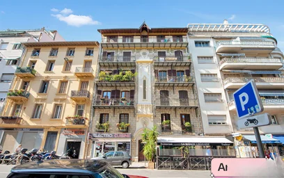 Entire apartment at 10 Rue Clément Roassal, 06000 Nice, France, image 3 of 9