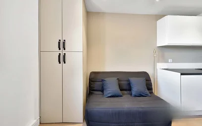Entire apartment at 10 Rue Clément Roassal, 06000 Nice, France, image 6 of 9