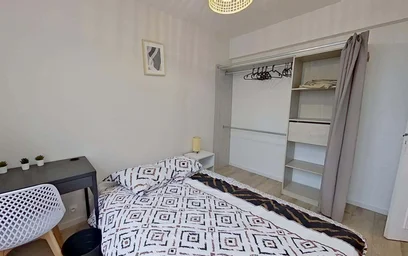 Chambre privée à Angle de la rue d auge et de la, 7 Rue Sainte-Paix, 14000 Caen, France, image 2 de 26