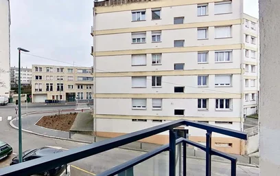 Chambre privée à Angle de la rue d auge et de la, 7 Rue Sainte-Paix, 14000 Caen, France, image 17 de 26
